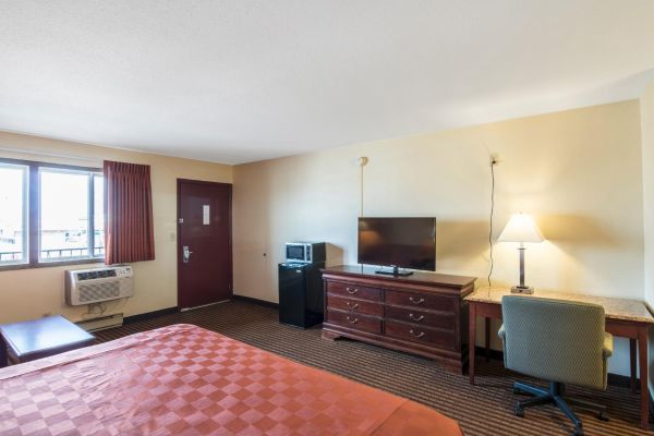 Scottish Inns and Suites (Eau Claire)